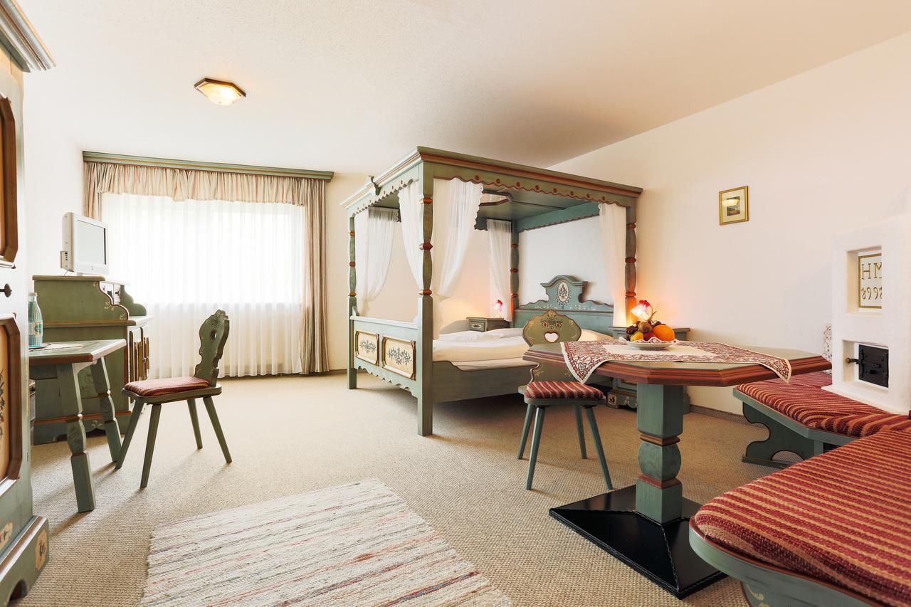 Hotel Sattelbogener Hof Traitsching Esterno foto